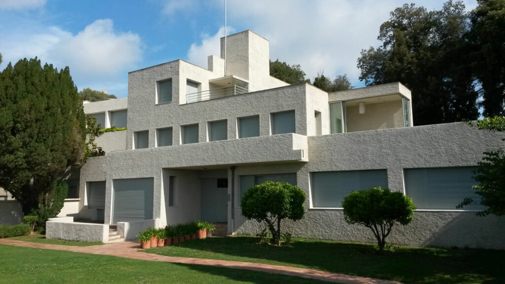 La villa Noailles à Hyères, œuvre de Mallet Stevens